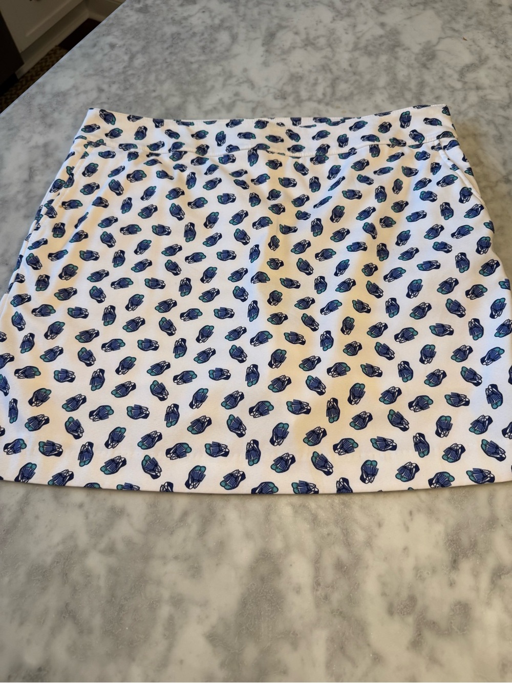 IZOD Golf Skort Size 10 Golf Shoe Print White Blue Green